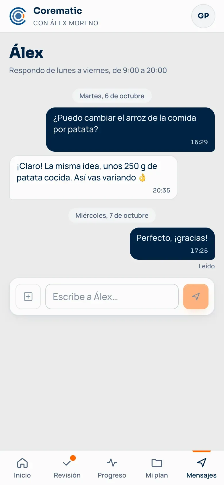El chat de la app del cliente con su entrenador: su horario de respuesta, una duda sobre la dieta y la respuesta.
